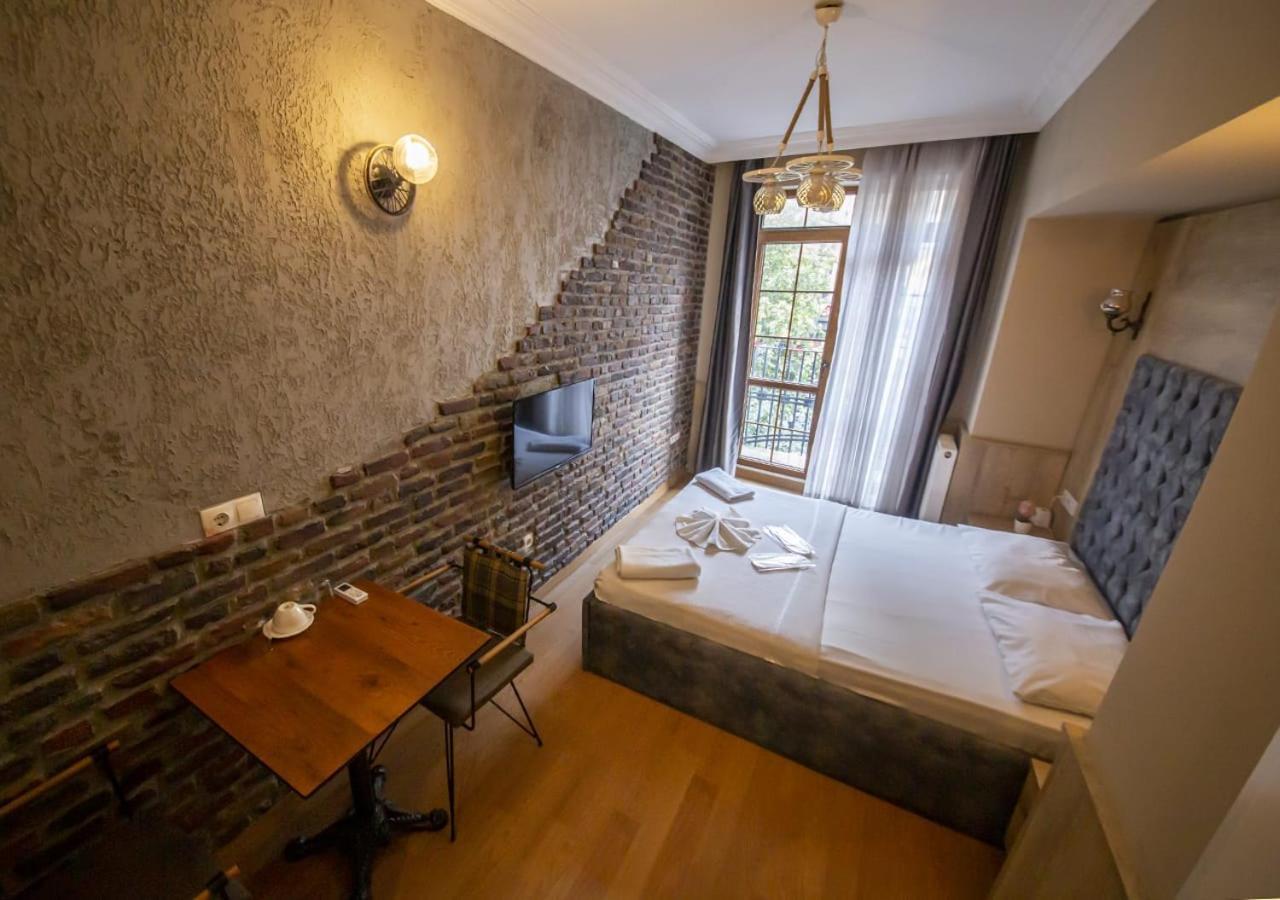 Royal Garden Suite And Hotel Istanbul Ngoại thất bức ảnh