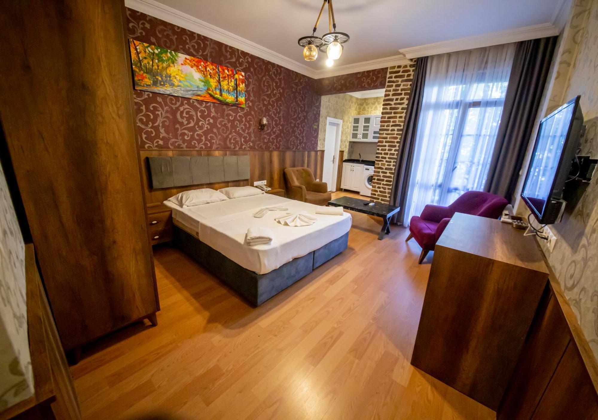 Royal Garden Suite And Hotel Istanbul Ngoại thất bức ảnh