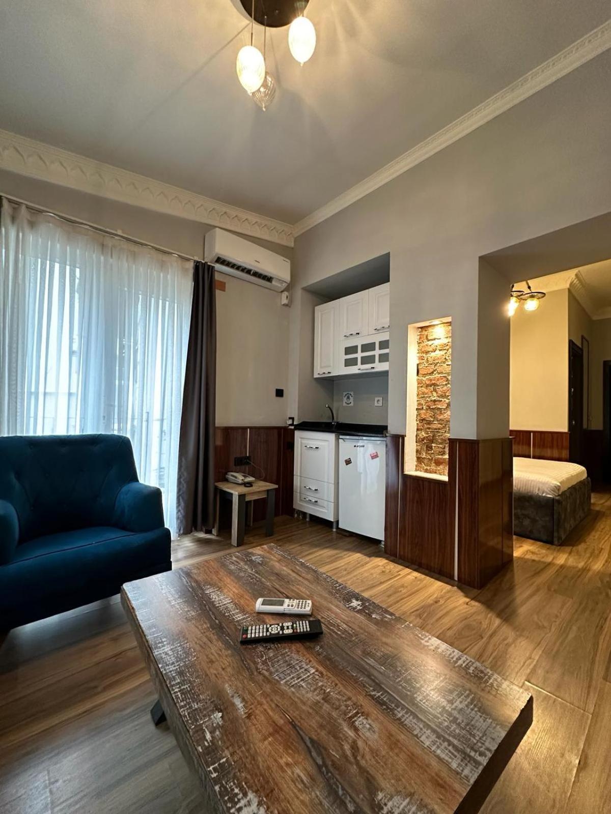 Royal Garden Suite And Hotel Istanbul Ngoại thất bức ảnh