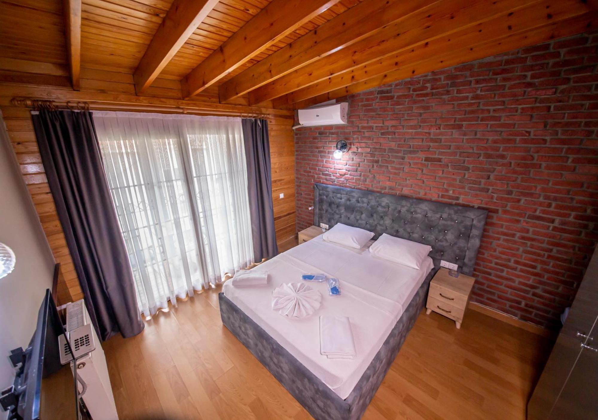 Royal Garden Suite And Hotel Istanbul Ngoại thất bức ảnh